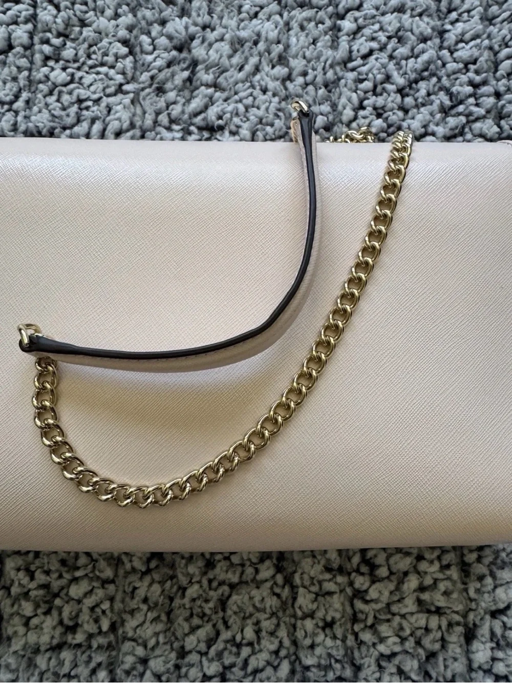 Kate Spade New York Anna Medium Envelope Leather Convertible Clutch Parchment EC